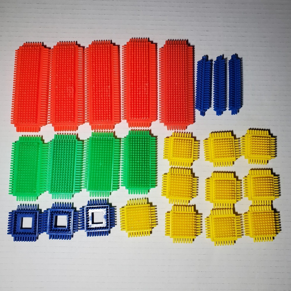 Assorted Colors Bristle Blocks Bricks Lot of 25 Orange Yellow Blue Green‎